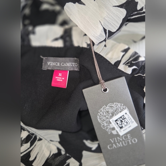 Vince Camuto Black and White Floral Long Sleeve Maxi Dress - Picture 3 of 3